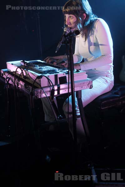 ALDOUS HARDING - 2017-11-13 - PARIS - Point Ephemere - Hannah Sian Topp